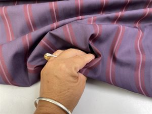 Skjorte poplin - let, lækker og med striber i violet